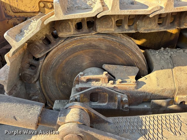 image for item DO2256 1973 Caterpillar D9G dozer