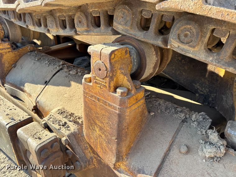 image for item DO2256 1973 Caterpillar D9G dozer