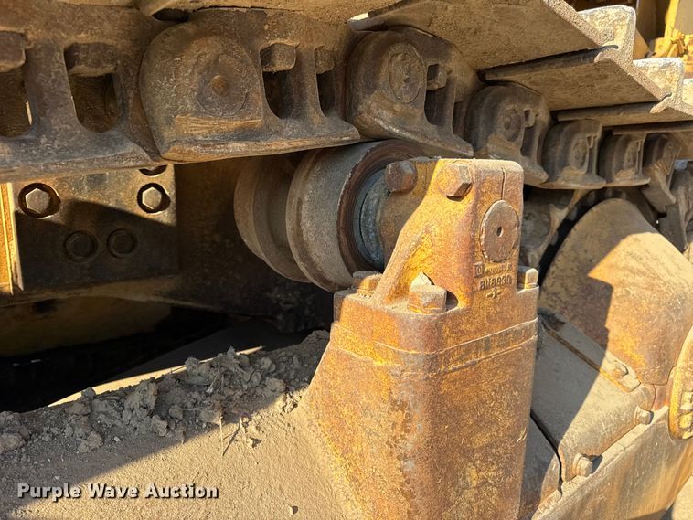 image for item DO2256 1973 Caterpillar D9G dozer