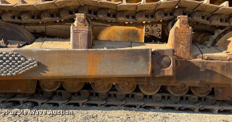 image for item DO2256 1973 Caterpillar D9G dozer