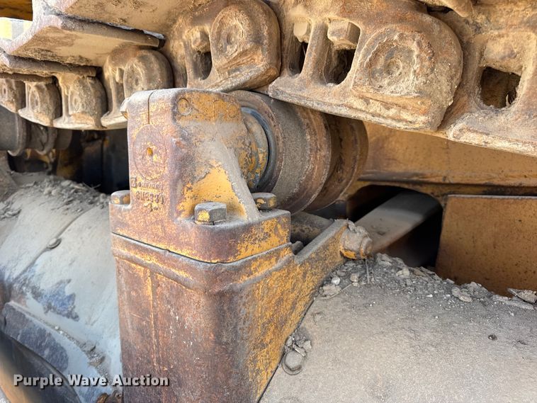 image for item DO2256 1973 Caterpillar D9G dozer