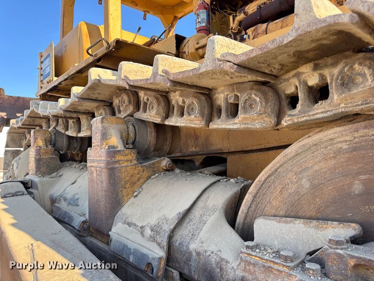 image for item DO2256 1973 Caterpillar D9G dozer