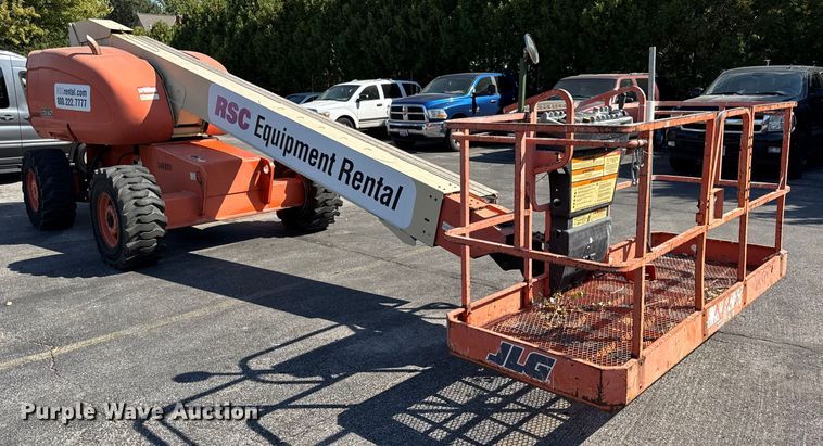 image for item DO2260 2000 JLG 600S boom lift