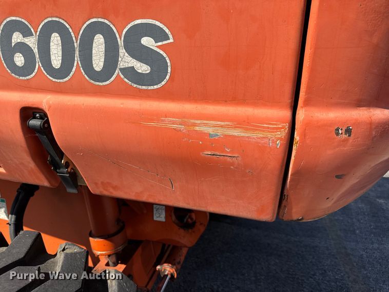 image for item DO2260 2000 JLG 600S boom lift