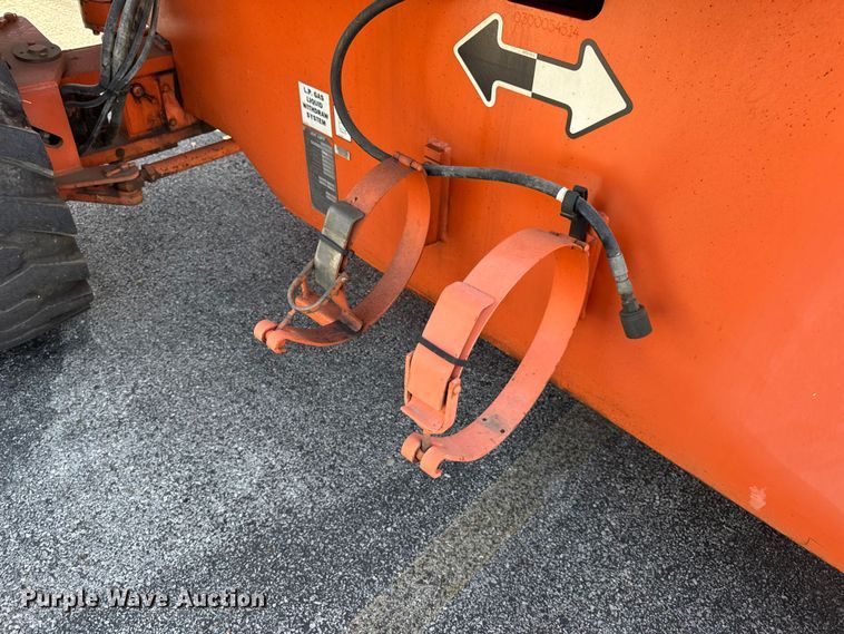 image for item DO2260 2000 JLG 600S boom lift