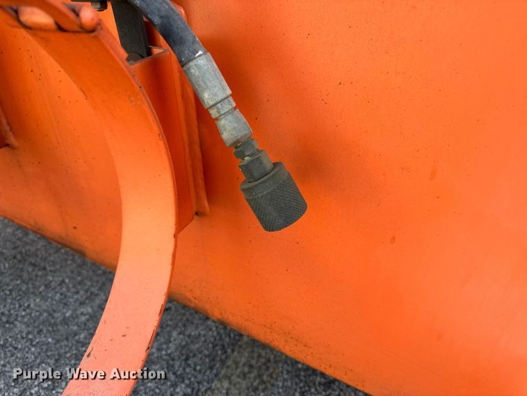 image for item DO2260 2000 JLG 600S boom lift