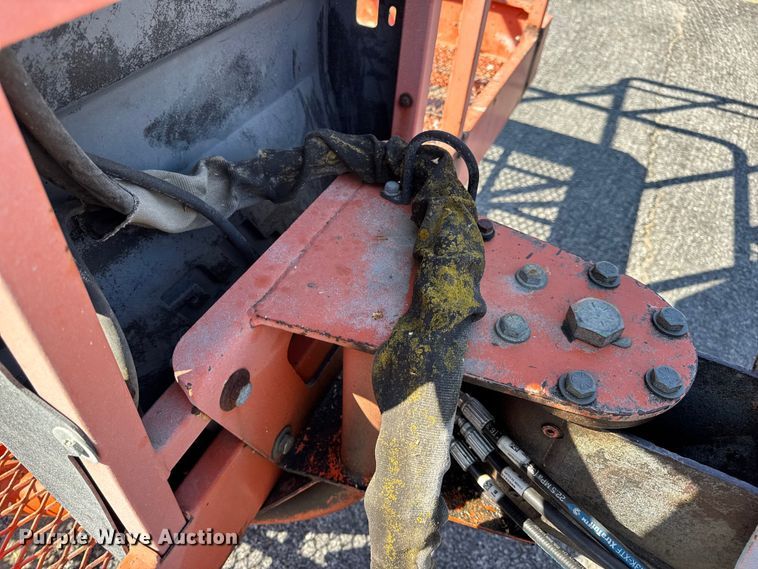 image for item DO2260 2000 JLG 600S boom lift