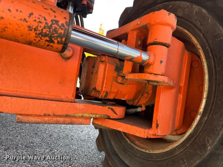 image for item DO2260 2000 JLG 600S boom lift