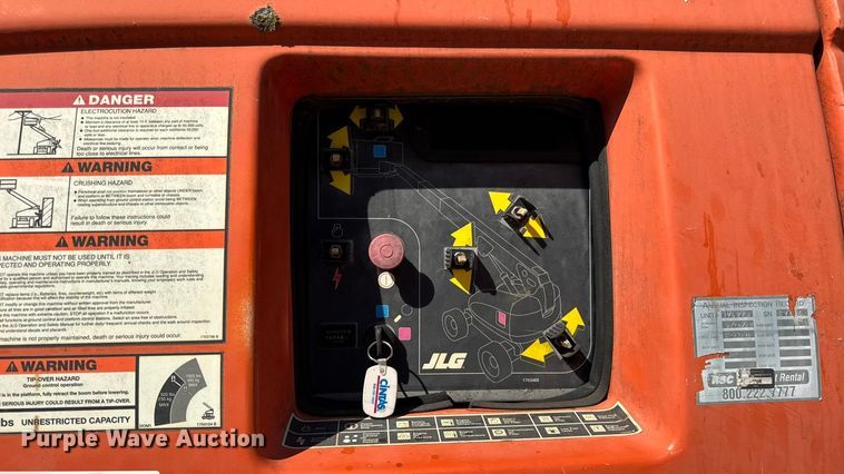 image for item DO2260 2000 JLG 600S boom lift