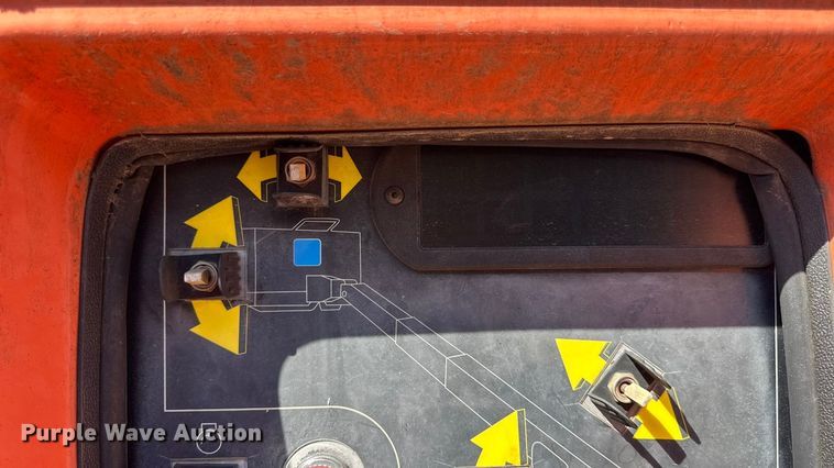 image for item DO2260 2000 JLG 600S boom lift