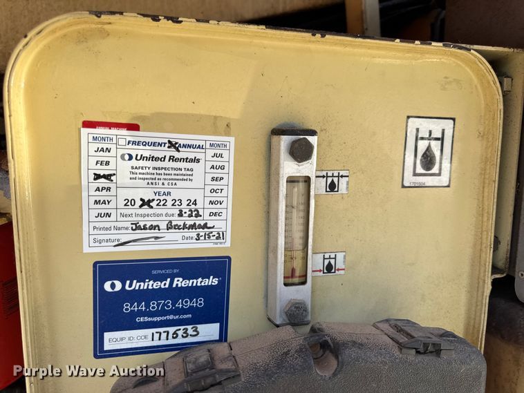 image for item DO2260 2000 JLG 600S boom lift