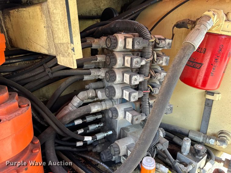 image for item DO2260 2000 JLG 600S boom lift