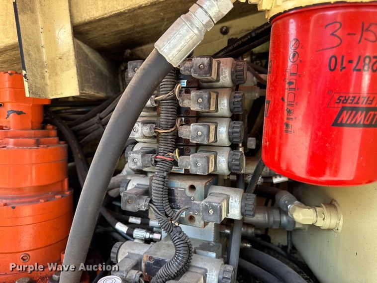 image for item DO2260 2000 JLG 600S boom lift