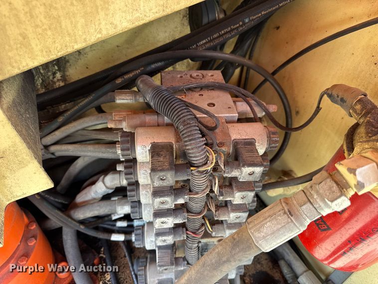 image for item DO2260 2000 JLG 600S boom lift