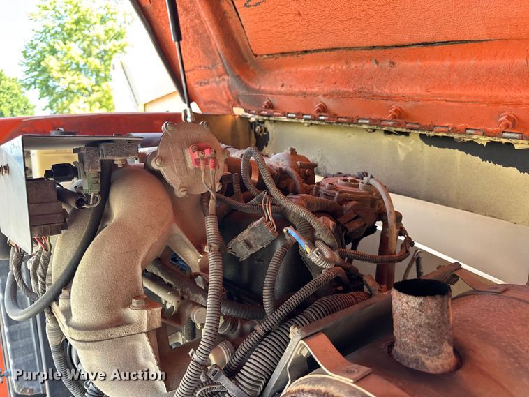 image for item DO2260 2000 JLG 600S boom lift