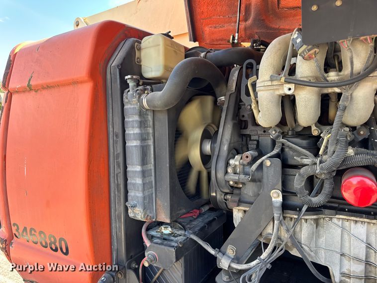 image for item DO2260 2000 JLG 600S boom lift