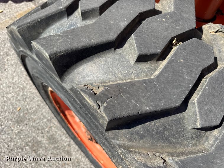 image for item DO2260 2000 JLG 600S boom lift