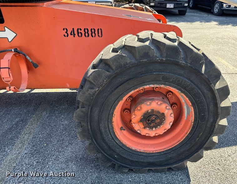 image for item DO2260 2000 JLG 600S boom lift