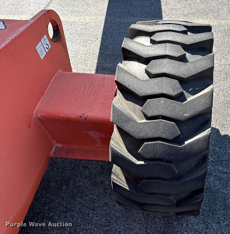 image for item DO2260 2000 JLG 600S boom lift