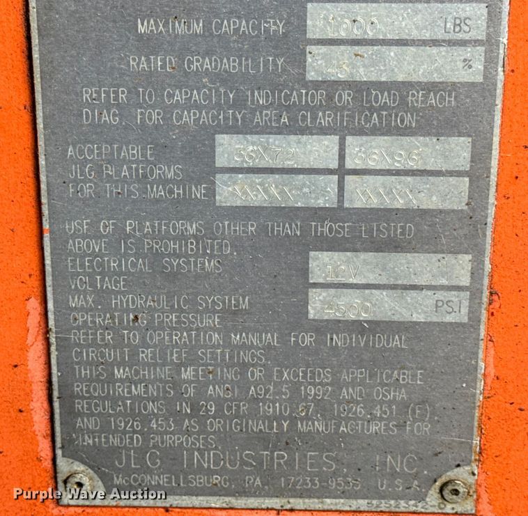 image for item DO2260 2000 JLG 600S boom lift