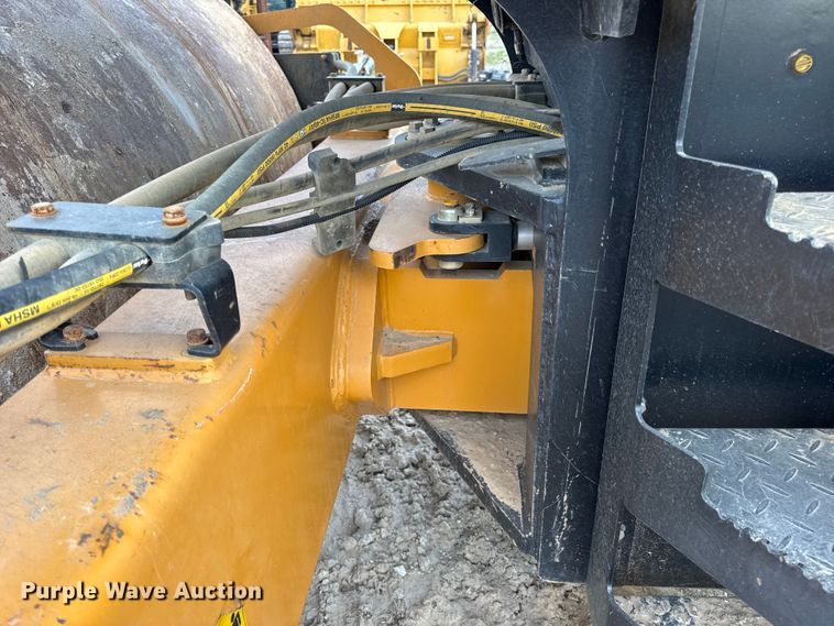 image for item DO2317 Sany SSR120C-8 single drum vibratory roller