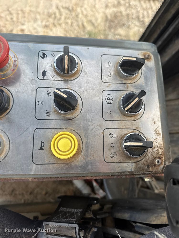 image for item DO2317 Sany SSR120C-8 single drum vibratory roller