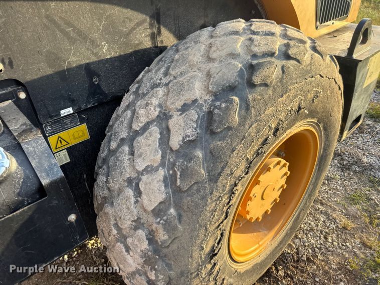 image for item DO2317 Sany SSR120C-8 single drum vibratory roller