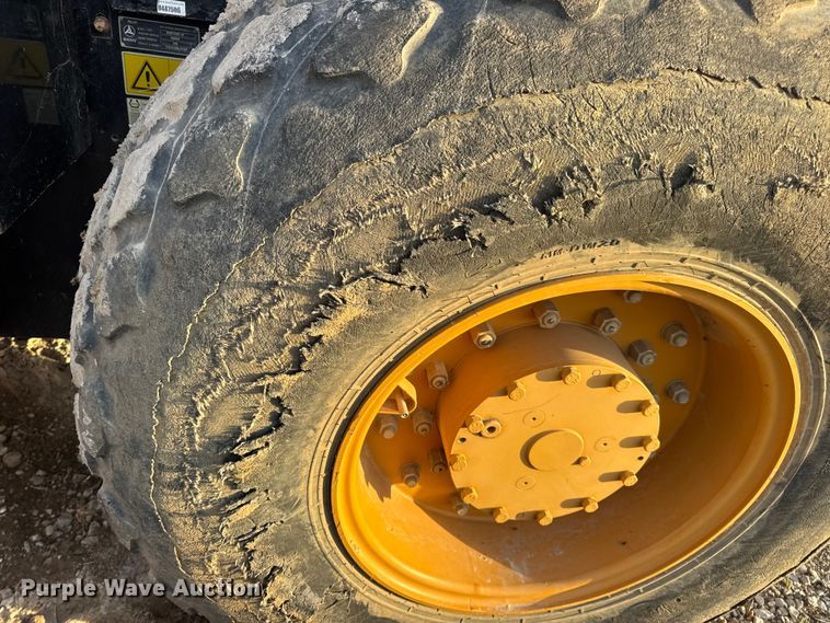 image for item DO2317 Sany SSR120C-8 single drum vibratory roller