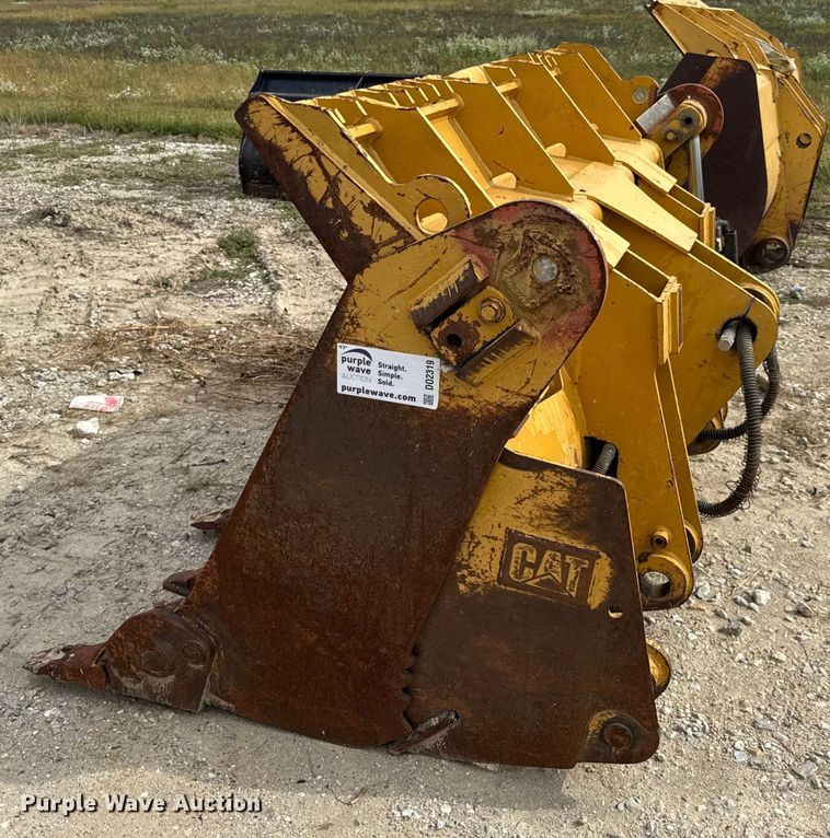 image for item DO2319 2009 Caterpillar 286-0049 track loader four-in-on bucket