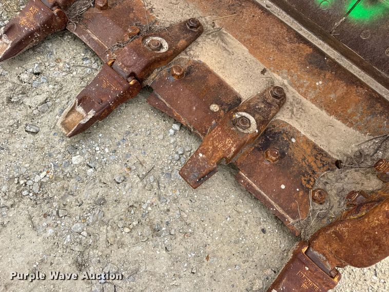 image for item DO2319 2009 Caterpillar 286-0049 track loader four-in-on bucket