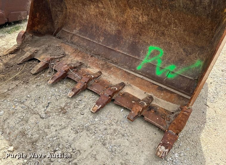 image for item DO2319 2009 Caterpillar 286-0049 track loader four-in-on bucket