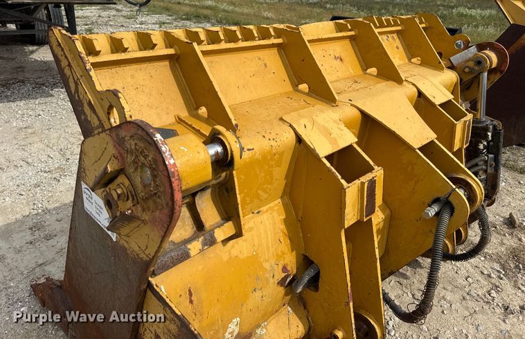 image for item DO2319 2009 Caterpillar 286-0049 track loader four-in-on bucket