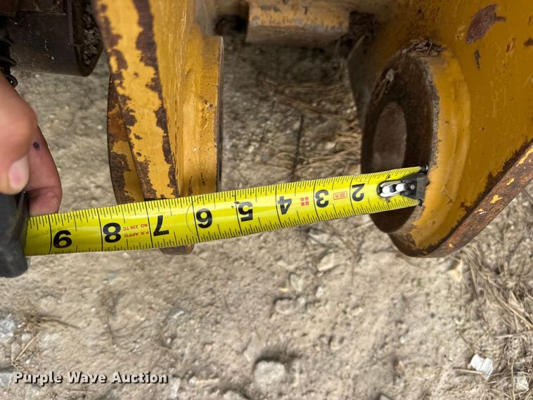 image for item DO2319 2009 Caterpillar 286-0049 track loader four-in-on bucket