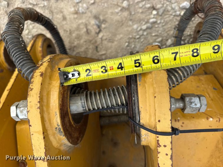 image for item DO2319 2009 Caterpillar 286-0049 track loader four-in-on bucket