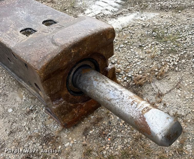 image for item DO2330 2017 Caterpillar H160E S breaker