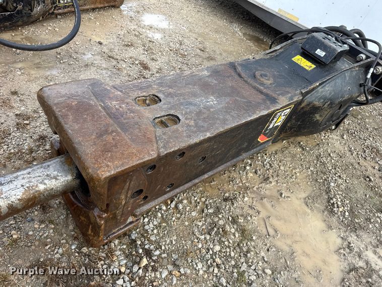 image for item DO2330 2017 Caterpillar H160E S breaker