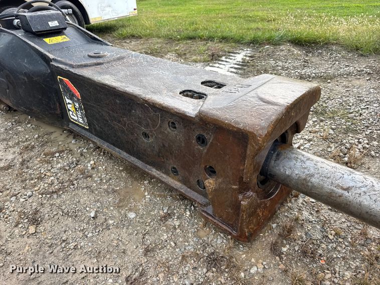 image for item DO2330 2017 Caterpillar H160E S breaker