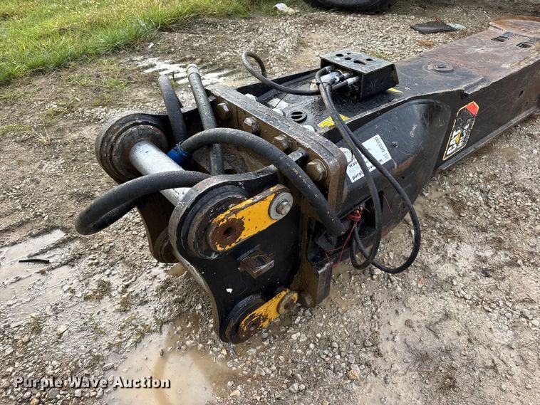 image for item DO2330 2017 Caterpillar H160E S breaker