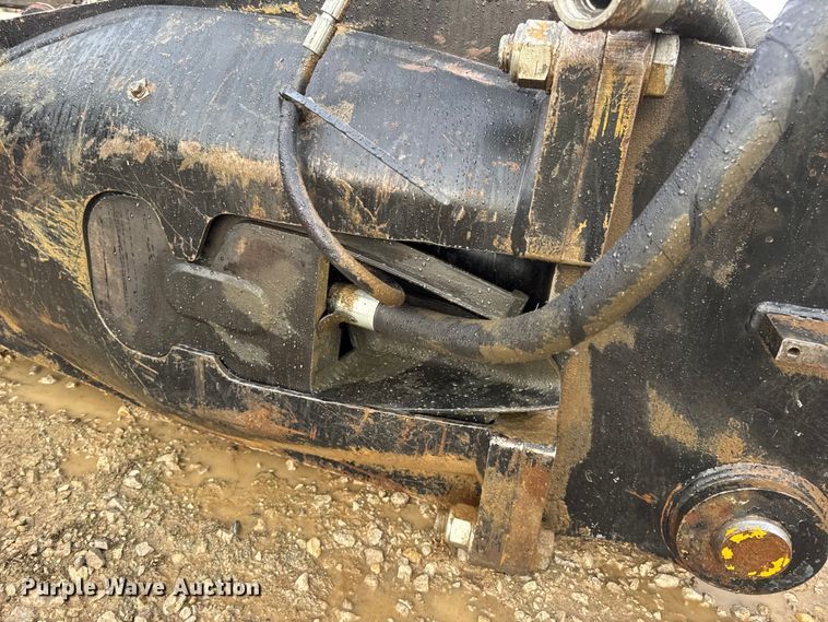 image for item DO2330 2017 Caterpillar H160E S breaker