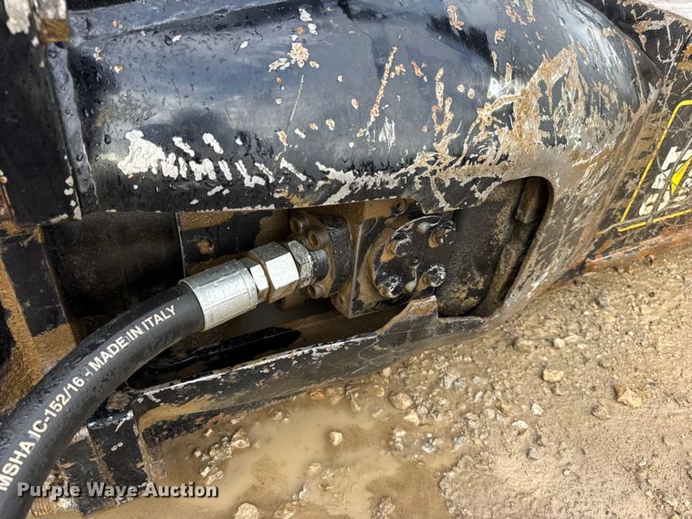 image for item DO2331 Caterpillar H130ES breaker