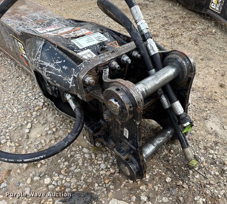 image for item DO2331 Caterpillar H130ES breaker