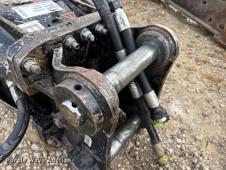 image for item DO2331 Caterpillar H130ES breaker