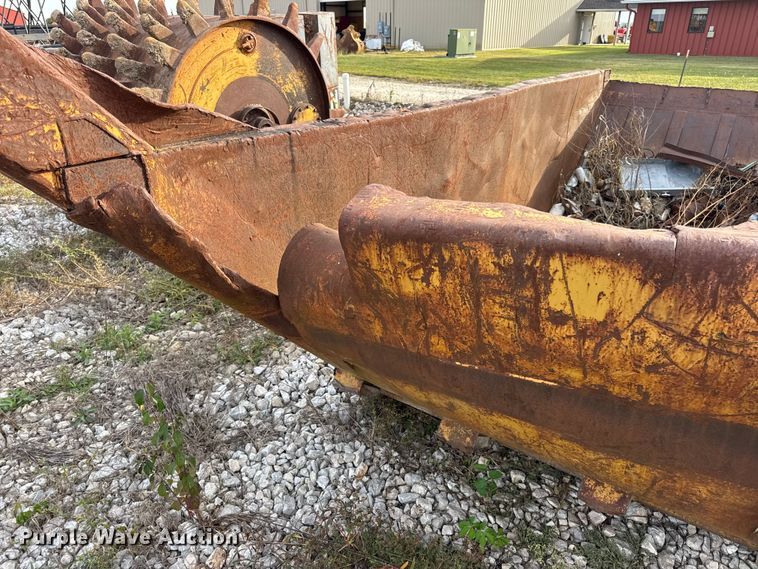 image for item DO2332 Rock box