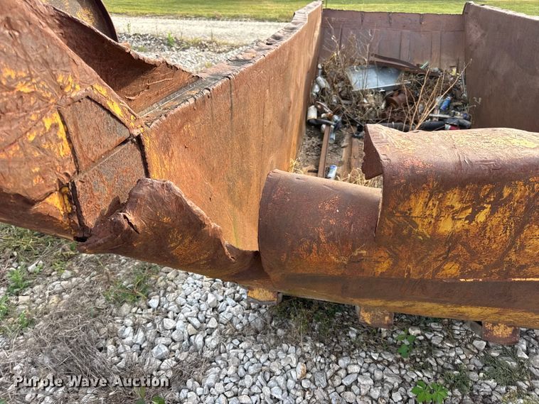 image for item DO2332 Rock box