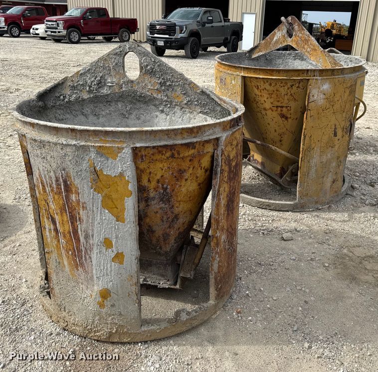 image for item DO2335 (3) Garbro concrete buckets