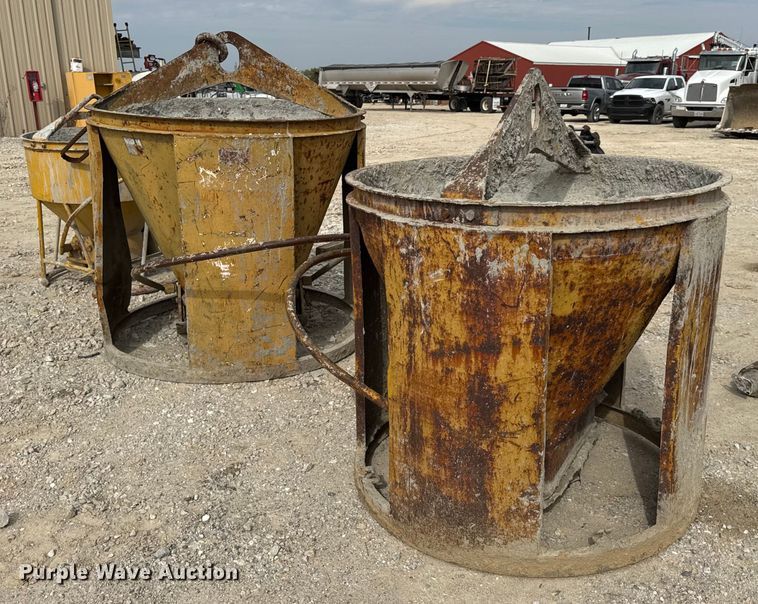 image for item DO2335 (3) Garbro concrete buckets