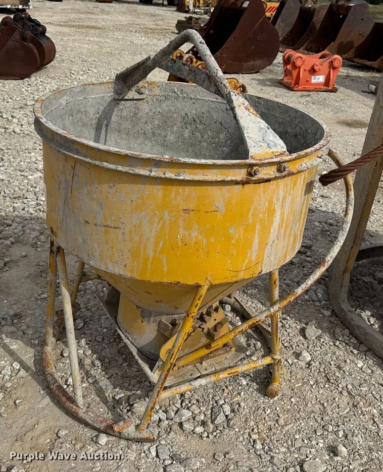 image for item DO2335 (3) Garbro concrete buckets