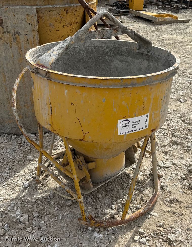 image for item DO2335 (3) Garbro concrete buckets
