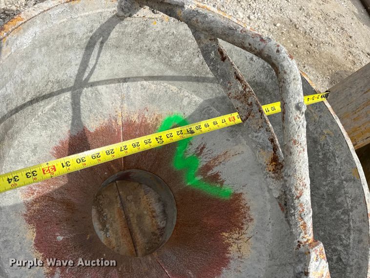 image for item DO2335 (3) Garbro concrete buckets