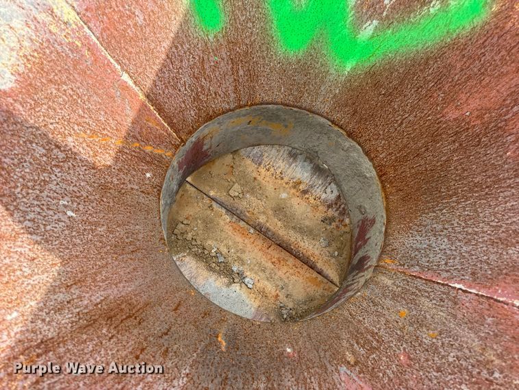 image for item DO2335 (3) Garbro concrete buckets